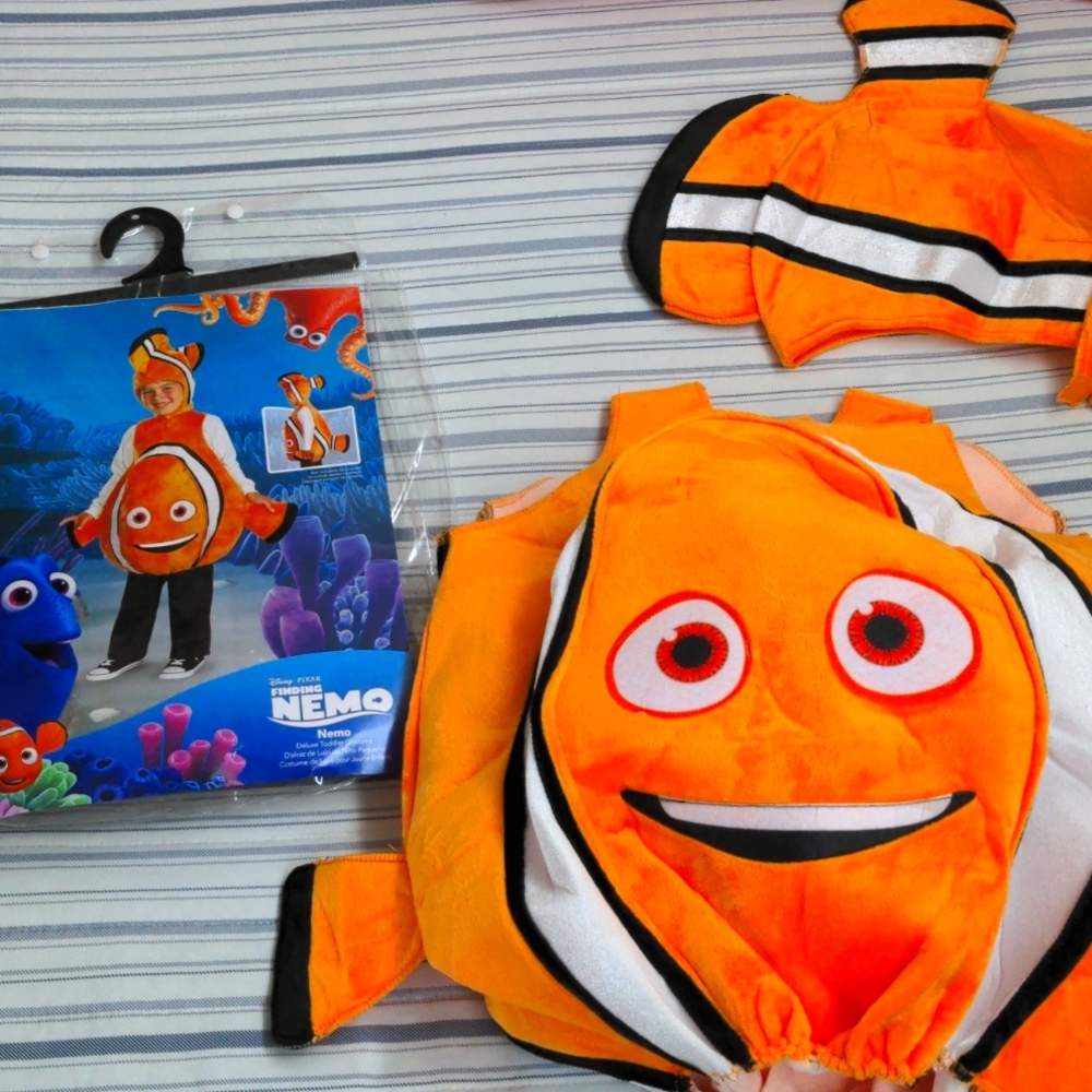 NEW Disney Nemo Toddler Costume, ages 3+ / Up to a size 6 - In Packaging